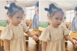 Con gái Lê Dương Bảo Lâm 'ra ngoài lườm bạn, khi về giành bà'