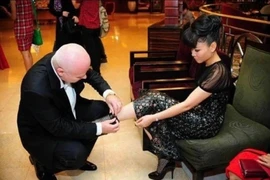 Thu Minh khoe thói quen 10 năm của chồng, chị em phát ghen