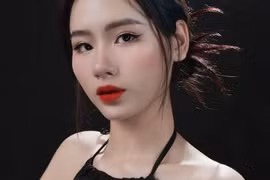 Cô gái xinh đẹp gây chú ý vì cảm ơn người yêu... giả tưởng