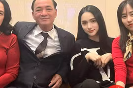 Hương Giang khoe ảnh hiếm bên gia đình, netizen rần rần khen ngợi 