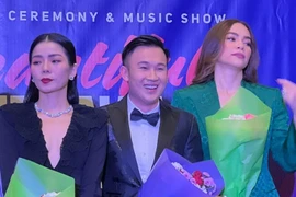 Dương Triệu Vũ đăng ảnh có Hồ Ngọc Hà mừng sinh nhật Lệ Quyên