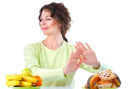 Những thực phẩm cần loại bỏ khỏi khẩu phần ăn để hạn chế ung thư 