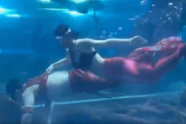 Video: Chàng "tiên cá" nổi tiếng nhất Trung Quốc