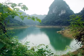 Hồ Thang Hen - bức tranh thiên nhiên đa sắc miền non nước Cao Bằng