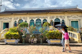 Về nhà cổ đẹp nhất xứ Tây Đô