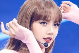 Lisa "bỏ túi" hơn nửa triệu USD cho một bài đăng quảng cáo