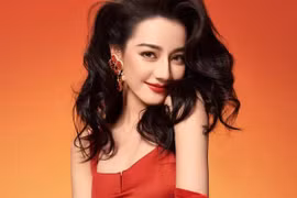 Địch Lệ Nhiệt Ba bị tố mắc bệnh ngôi sao