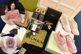 Ông xã chơi sốc, chi 2 tỷ mua quà sinh nhật Đoàn Di Băng