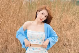 Hot girl Thanh Mèo đẹp căng mọng, được báo Trung khen hết lời