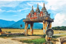 ‘Cổng trời thời gian’ của Việt Nam được du khách săn lùng