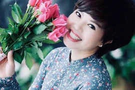 Tiểu thư lấy chồng nghèo, theo nghệ thuật được phong tặng NSND