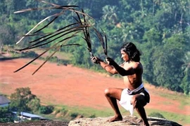 Video: Những loại vũ khí cổ xưa có sức sát thương đáng sợ nhất 