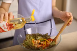 Nguyên nhân khiến gần 50% người Việt Nam tại thành thị bị mỡ máu cao