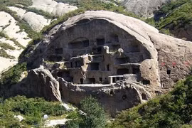 Hóa giải lời đồn hồn ma trong hang động gần Vạn Lý Trường Thành