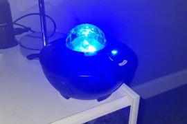 Nghe tiếng 'mây mưa' trong phòng ngủ con gái, mẹ hốt hoảng phát hiện sự thật