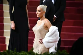 Mốt mẫu siêu gầy trở lại