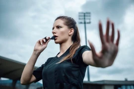 Chân dung nữ trọng tài quyến rũ nhất thế giới