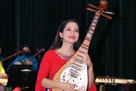 21 năm sau “Phía trước là bầu trời”, Diệu Thảo thành giảng viên đàn tỳ bà