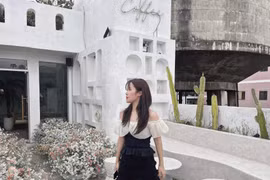 Đặt cả tháng, chờ đến nửa đêm để làm móng, làm tóc ăn Tết