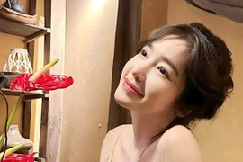 Elly Trần sở hữu vóc dáng gợi cảm dù trải qua 2 lần sinh nở