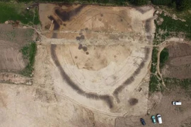 Đào ống nước, lộ ra "đài thiên văn" cổ xưa hơn kim tự tháp 