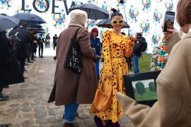 Quỳnh Anh Shyn được truyền thông săn đón tại Pháp