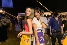 Con gái Vương Phi tiêu xài hoang phí, học tập cực kém