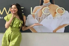 Hoa hậu Thùy Tiên nhiều lần mất điểm vì trang phục nhàu nát