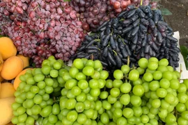 30 nghìn/kg nho ngoại, top đầu trái cây nhập khẩu giá rẻ như rau