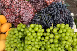 30 nghìn/kg nho ngoại, top đầu trái cây nhập khẩu giá rẻ như rau
