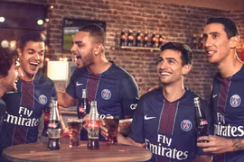 Cầu thủ PSG bị cấm uống Coca-Cola