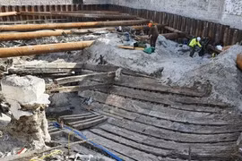 Bất ngờ phát hiện tàu cổ 700 tuổi nguyên vẹn dưới lòng thành phố