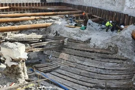 Bất ngờ phát hiện tàu cổ 700 tuổi nguyên vẹn dưới lòng thành phố