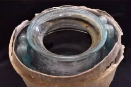 Tìm thấy loại rượu lâu đời nhất trong mộ cổ của một quý tộc 