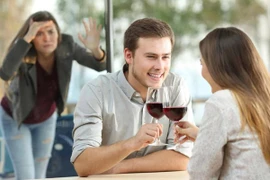 Những người đàn ông có tính cách này sớm muộn gì cũng ngoại tình