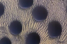 Phát hiện những cồn cát hình tròn kỳ lạ trên Hỏa Tinh