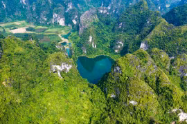 Những khung cảnh có hình trái tim tuyệt đẹp nhìn từ trên cao