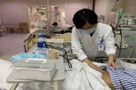 Chàng trai 18 tuổi phải chạy thận vì mỗi ngày đều uống thứ này