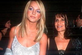 Britney Spears bị mẹ tát vì tiệc tùng đến 4 giờ sáng