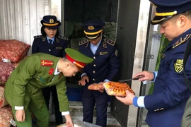 Liên tục phát hiện khối lượng lớn tràng trứng gà non đông lạnh nhập lậu