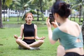 Dành nửa lương tháng mua đồ tập, mặc vài lần rồi cất đi