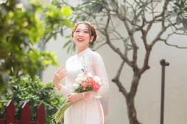 Mẫn Thị Thu Trang: Từ nữ sinh chuyên Hóa đến nàng MC song ngữ 