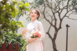 Mẫn Thị Thu Trang: Từ nữ sinh chuyên Hóa đến nàng MC song ngữ 