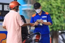 Giá xăng hôm nay 4/6/2024: Trượt theo đà giảm?