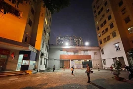 Ông bố 7X kể chuyện "ôm" tiền mua chung cư, may mắn "quay xe" 