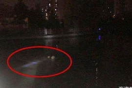 Đi câu đêm thấy "vật thể lạ" trôi nổi, thanh niên rụng rời chân tay