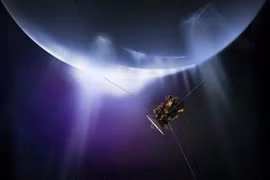 Sinh vật ngoài hành tinh phun vật chất vào tàu NASA 