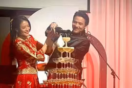 Thư Kỳ - Phùng Đức Luân kỷ niệm 8 năm về chung một nhà