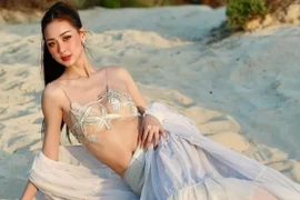 Hoa hậu Bảo Ngọc không cần hở bạo vẫn quyến rũ gây mê