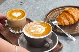 Ly cà phê giá 100.000 đồng không còn xa lạ